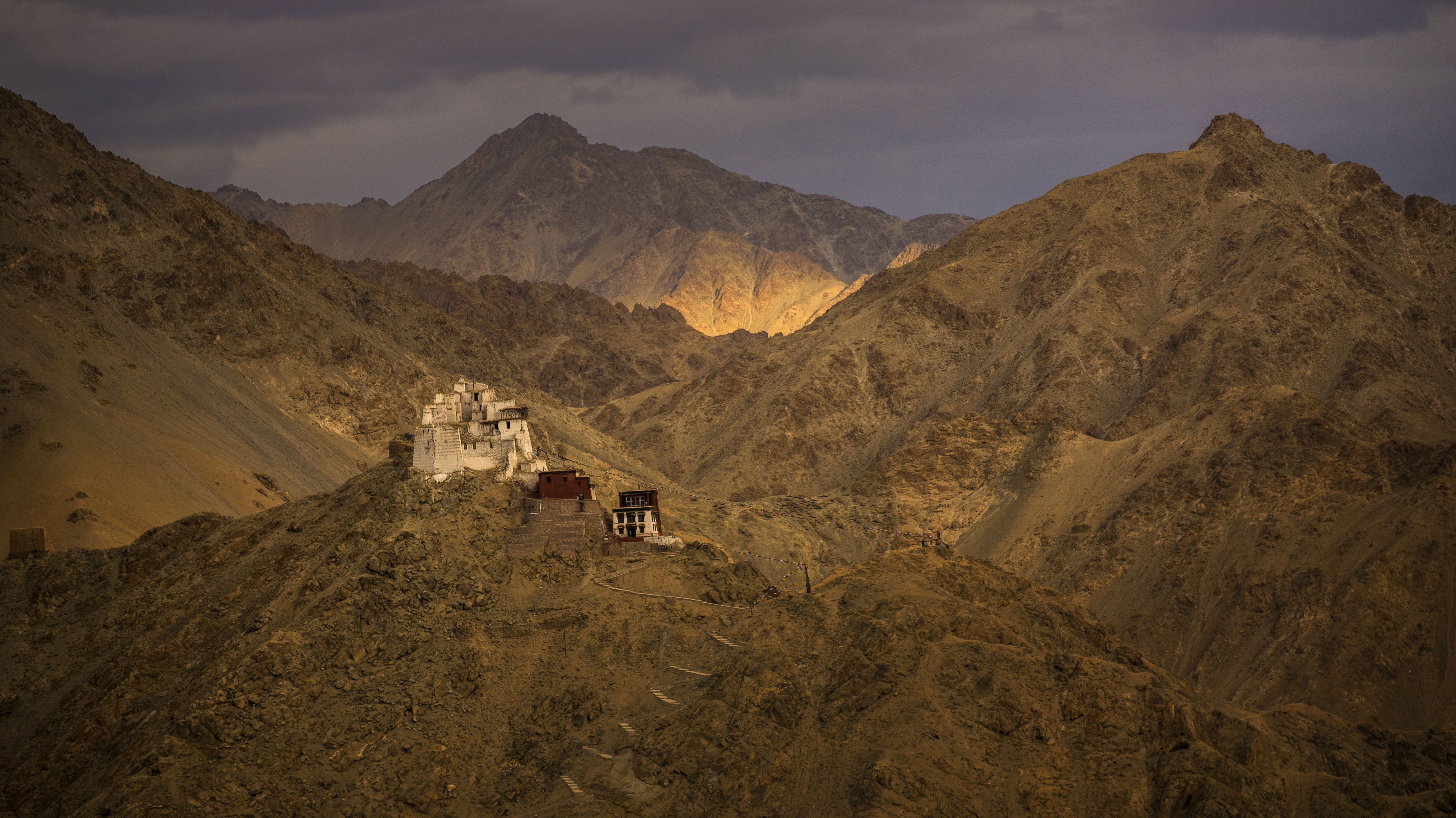 Leh Palace